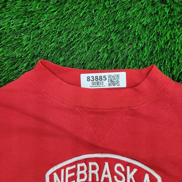 Nebraska-Cornhuskers Sweatshirt Women L 24x24 Baggy Crop Boxy - Picture 12 of 16